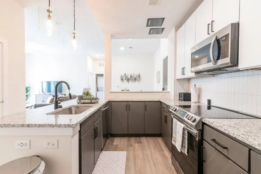 Charming Cozy Apartment With Wi-Fi & Free Parking Charlotte