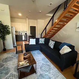 1 Bedroom Townhouse Studio In Uptown Charlotte